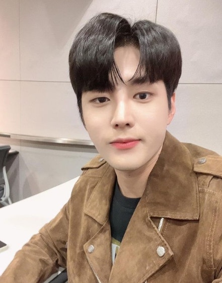김중연 아이돌 출신에서 이제는 트로트 가수로!