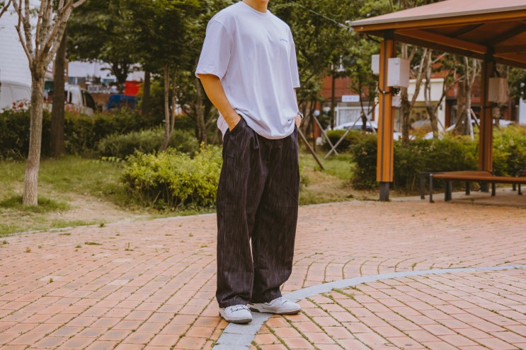  오더아카이브 논페이드 생지 데님, 남자 핀턱 와이드 벌룬 팬츠 코디