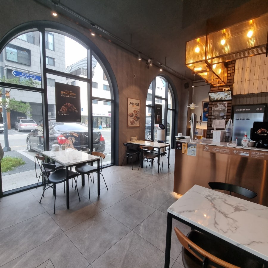 교촌치킨 이천마장점 사진 4
