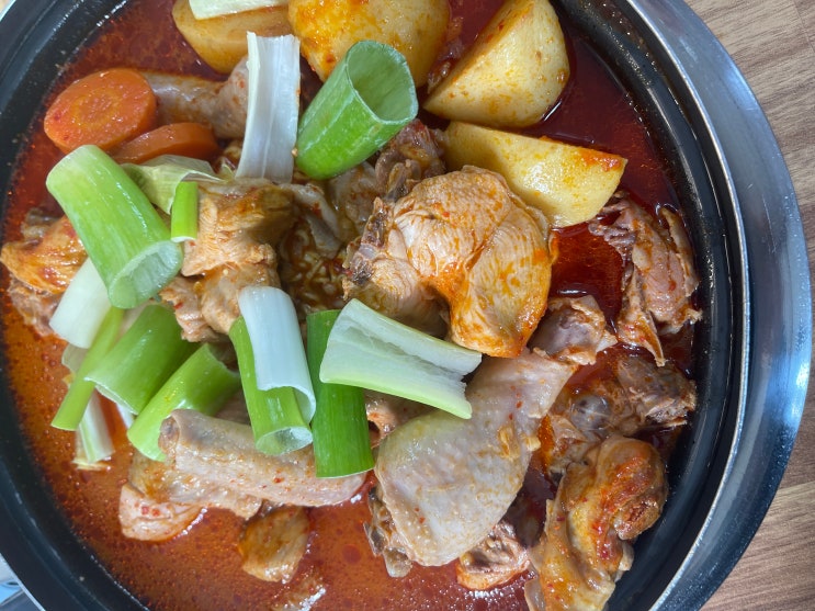 연예인도 많이 찾는 홍대 닭볶음탕맛집 최사장네닭