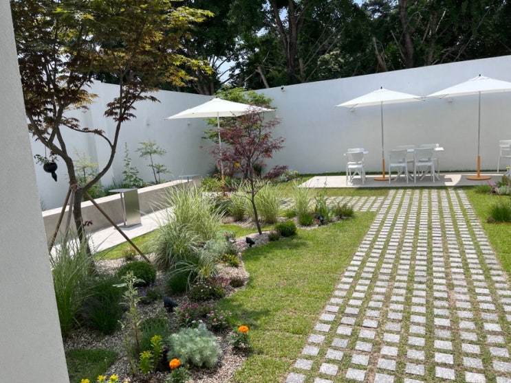  [공주 카페 추천] 넓은 갤러리에서 예쁜 그림감상하며 맛있는 커피한잔의 여유, 공주 갤러리카페 카페화봉 방문 후기