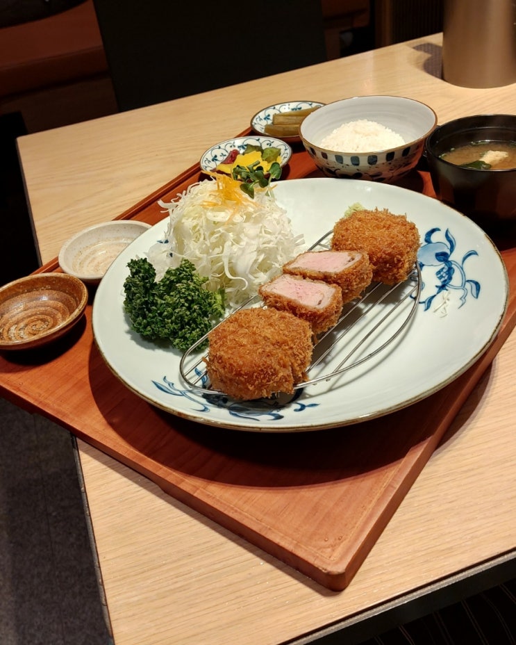 한강진역 맛집: 분지로 사운즈한남점 두툼하고 부드러운 돈카츠 맛집 한남동 맛집 한강진역 맛집: 분지로 사운즈한남점 두툼하고 부드러운 돈카츠 맛집 한남동 맛집