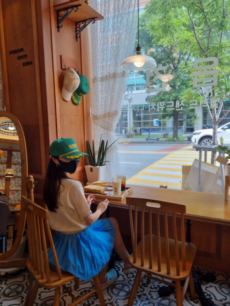  광주 첨단 카페 읍천리 382 메뉴 여름 조합 와플 참외스무디