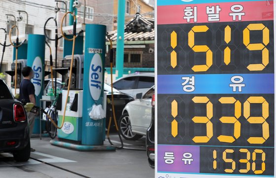 경윳값 ℓ당 1300원대로 내려갔다…국내 주유소 2년 만에 처음 경윳값 ℓ당 1300원대로 내려갔다…국내 주유소 2년 만에 처음