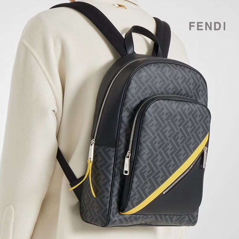 펜디 23SS FF MOTIF 패브릭 칼프 레더 백팩 BK