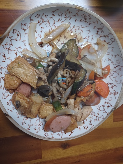 저녁반찬 닭가슴살 오뎅 가지 버섯 볶음 땡초첨가 레시피 저녁반찬 닭가슴살 오뎅 가지 버섯 볶음 땡초첨가 레시피