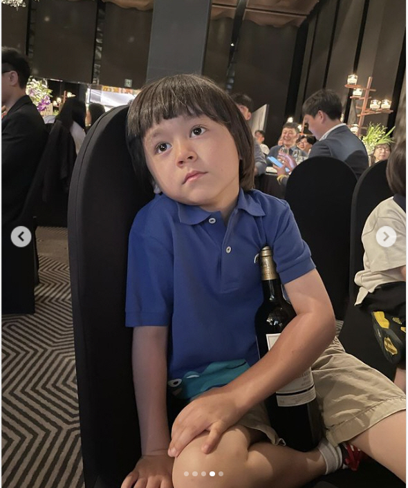 "생일 축하합니다"…벤틀리 해밍턴, '슈퍼맨이 돌아왔다' PD 결혼식 축가 불러 "생일 축하합니다"…벤틀리 해밍턴, '슈퍼맨이 돌아왔다' PD 결혼식 축가 불러