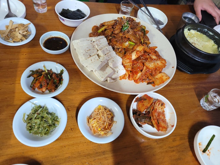 [흑석동/중앙대 정문 맛집] 퍼주마포차 : 닭도리탕, 김치두루치기