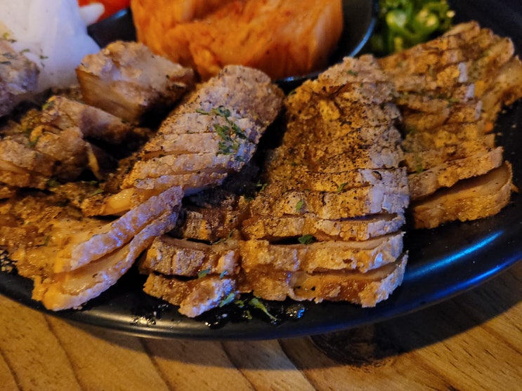 [광교역 맛집] 수육튀김이 색달랐던 경기대 후문 맛집 카타르시스