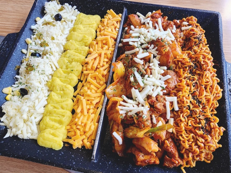  서면 밥집 닭갈비가 맛있는 헬로팬 서면점