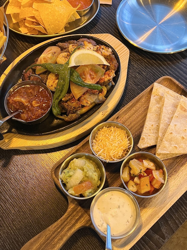  힙한 바모스 전포 파히타와 타코가 맛도리인 서면 맛집 추천