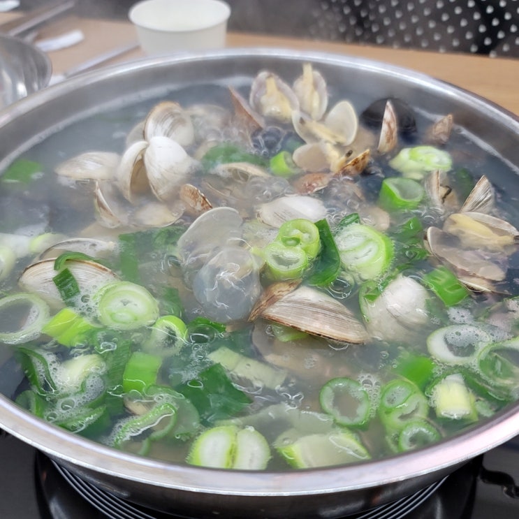  수원 칼국수 시원한 국물 <물총칼국수 만석공원점>
