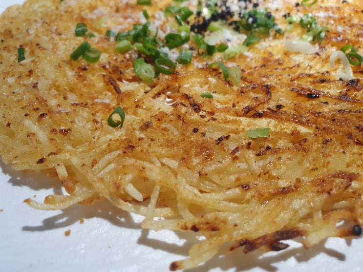  윤공 사당역 맛집으로 떠오르는 특색의 퓨전 한식집 갔다 왔습니다.