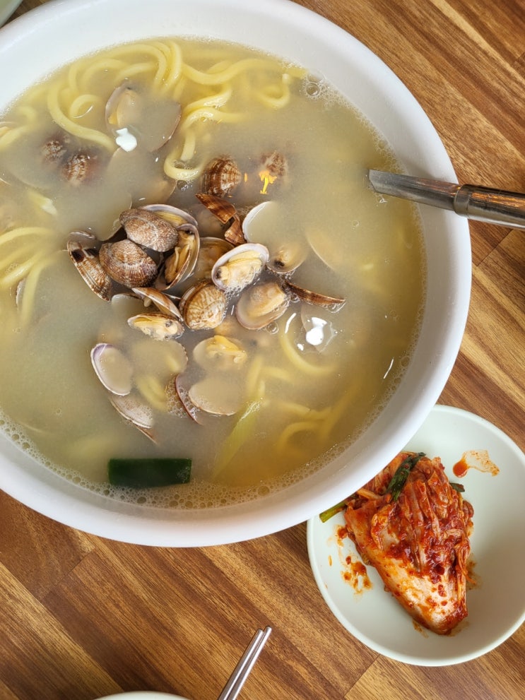  [밀토랑바지락칼국수] 용인 유방동 김치가 맛있는 칼국수집
