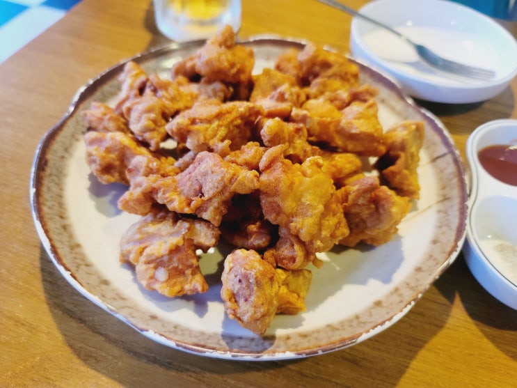  불광천길 치맥집 해피송 응암점