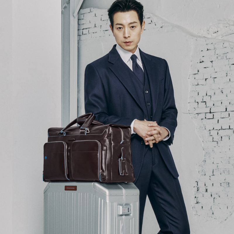 연예인 정성일 남자 캐리어, 명품 슬링백, 슬릭백 가방 브랜드는?