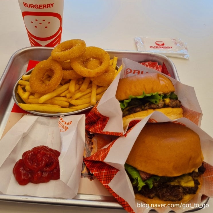  냄새에 홀리듯 들어간 상무지구 운천역 수제버거 맛집" BURGERRY(버거리)"