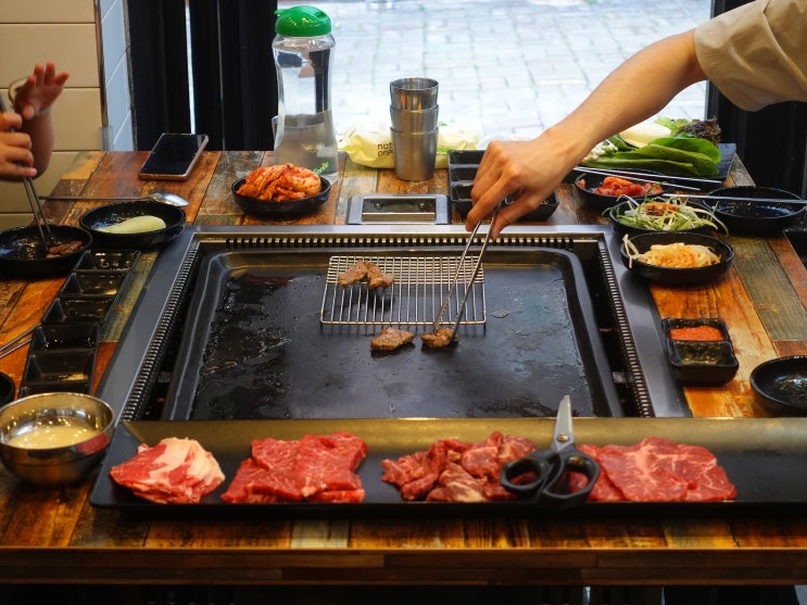  수완지구 고기집 꾸쇼에서 소고기, 삼겹살 마음껏 꾸워 보소 !