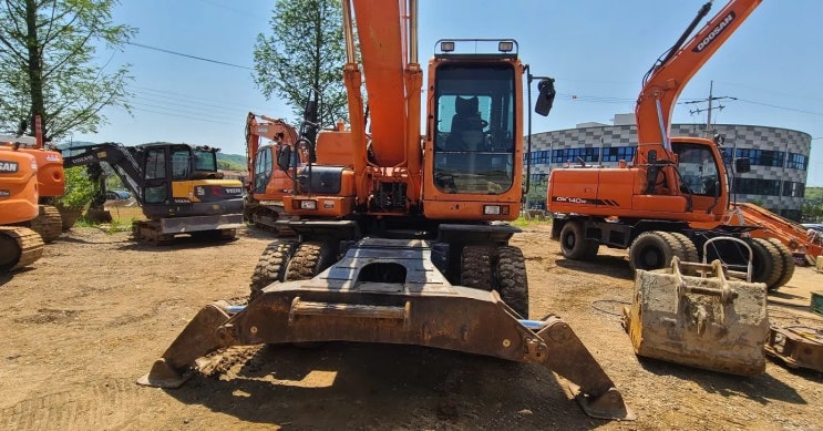 두산 DX210W 2012년식 6300만원 판매합니다. 두산 DX210W 2012년식 6300만원 판매합니다.
