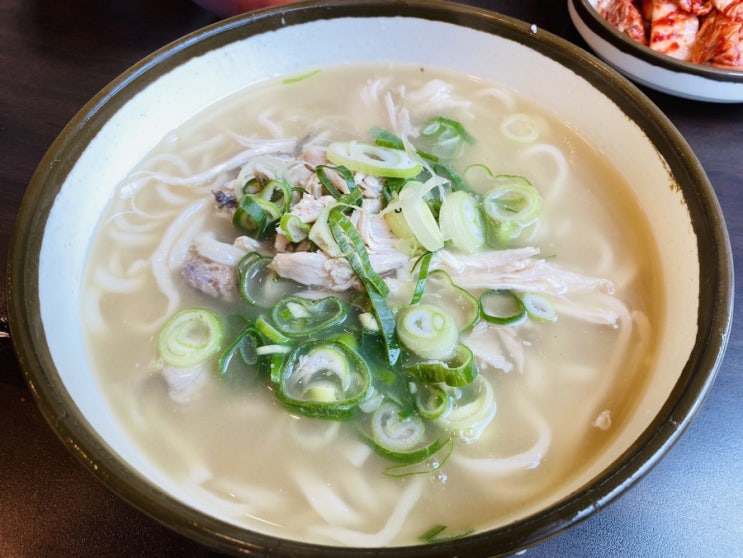  경기도 고양 담백하고 깔끔한 진한 국물 닭칼국수가 맛있는 일산칼국수 본점