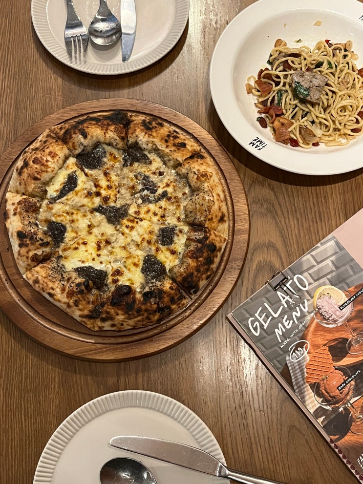  방콕 아속맛집 풍미가득 트러플피자가 정말 맛있었던 방콕피자맛집 아속역 FAMTIME 팜타임