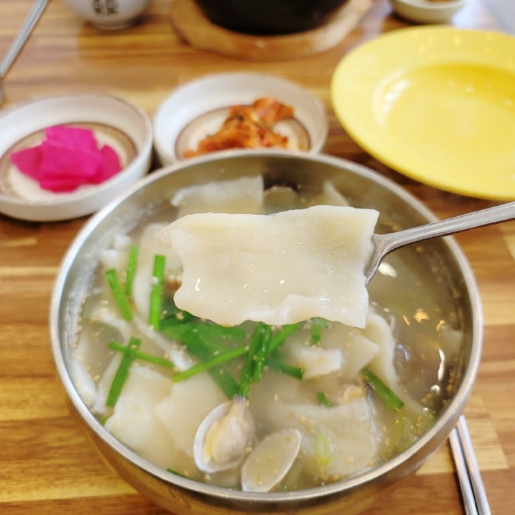  울산 복산동 맛집 자가반죽으로 더 쫀득하고 부드러운 백양칼국수