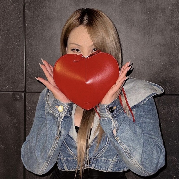  씨엘 CL ALAIA 알라이아 가방 하트백 가격 정보
