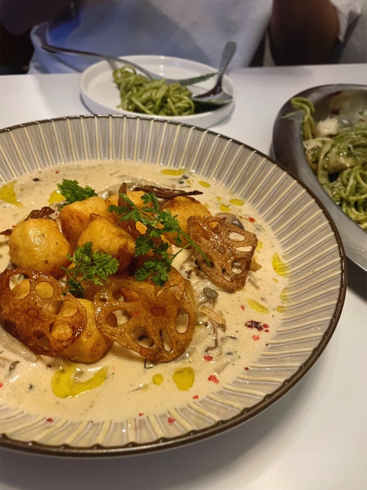  한남동와인바 와서울:) 낮엔 브런치 뇨끼 파스타맛집, 밤엔 아늑한 분위기 와인바