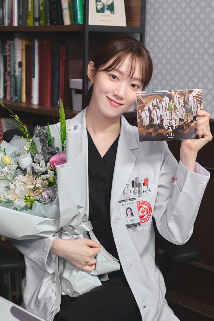 '낭만닥터 김사부3' 배우 이성경, 그리웠고 반가왔다...차은재 연기할 수 있어 행복 '낭만닥터 김사부3' 배우 이성경, 그리웠고 반가왔다...차은재 연기할 수 있어 행복