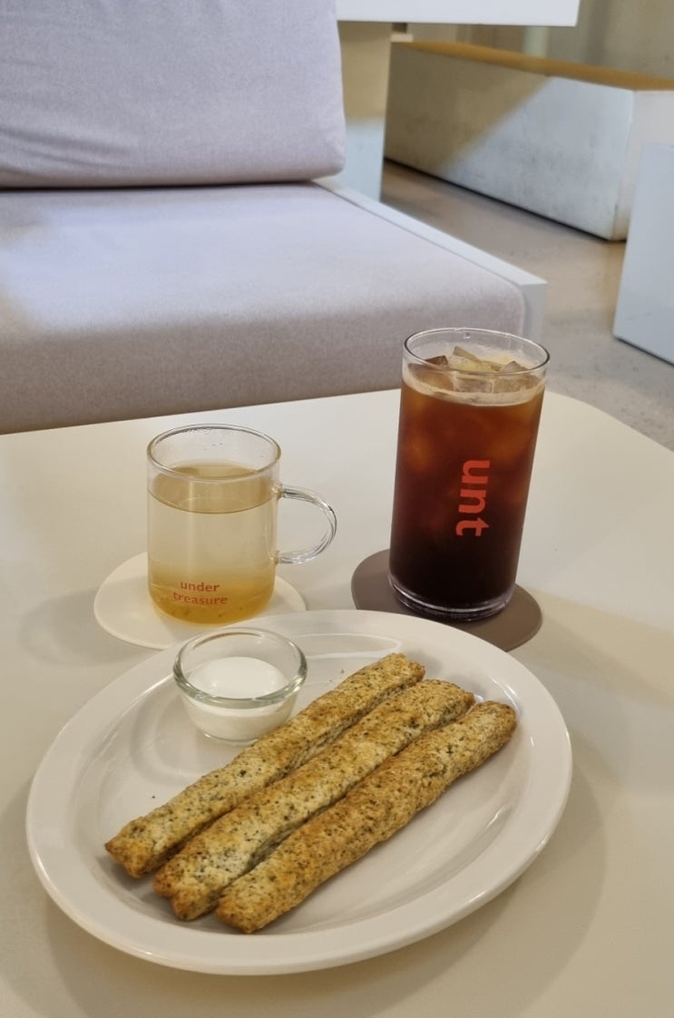  [과천 남태령/카페 언트] 비 오는 날 가도 좋은 카페