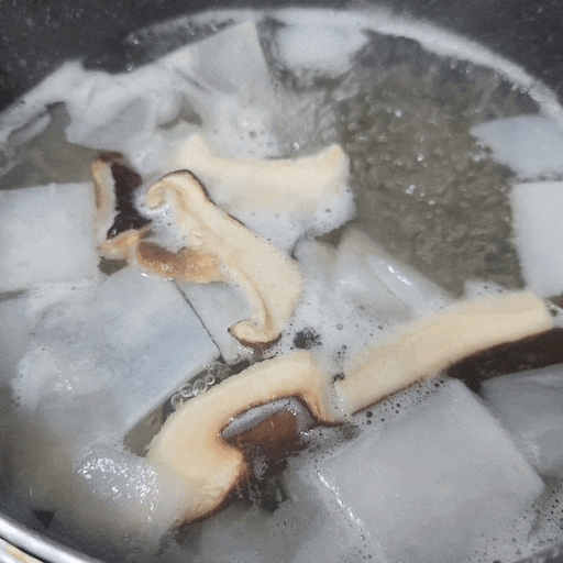  초간단 떡국 멸치육수 레시피로 초등학생 아침메뉴 고민 해결