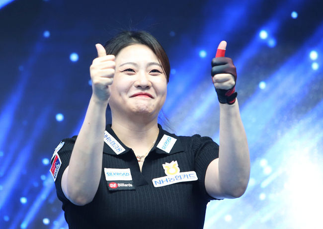 '100% 역전 우승' 김민아, '<b>당구여제</b>' <b>김가영</b> 꺾고 통산 2승