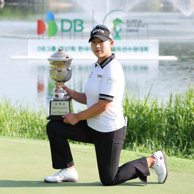  레인보우힐스CC에서 열린 DB그룹 제37회 한국여자오픈 골프선수권대회 최종라운드 연장 접전 끝 홍지원, 한국여자오픈 제패…메이저대회서만 2승