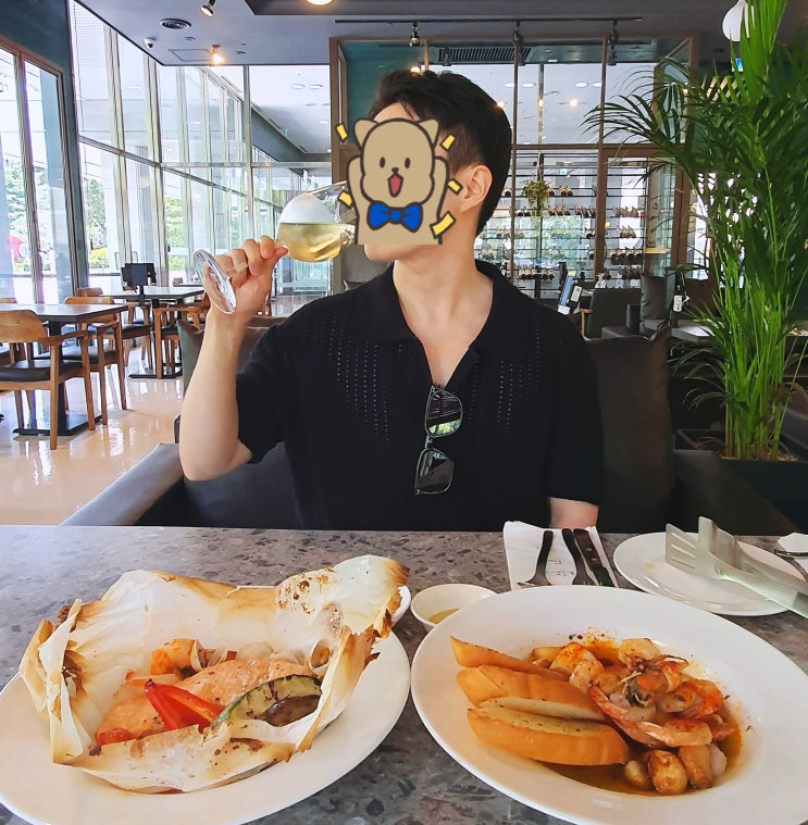  [여의도 맛집] 피오레 연어스테이크와 감바스가 맛있는 데이트하기 좋은 분위기있는 레스토랑