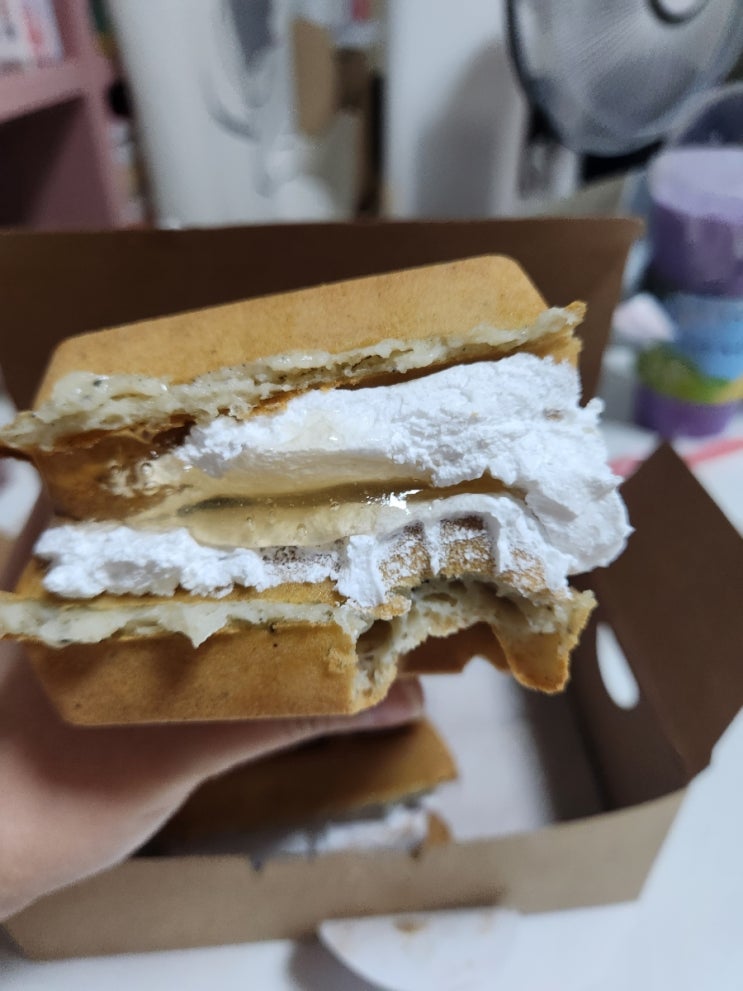  데이앤데이 고현점 후기, 와플 디저트 맛집