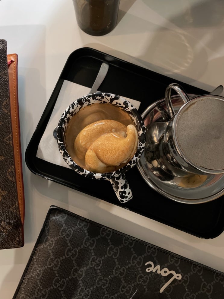 연남동 마실 가기 + 크림커피 맛집 잼잼 카페 + 노티드 도넛