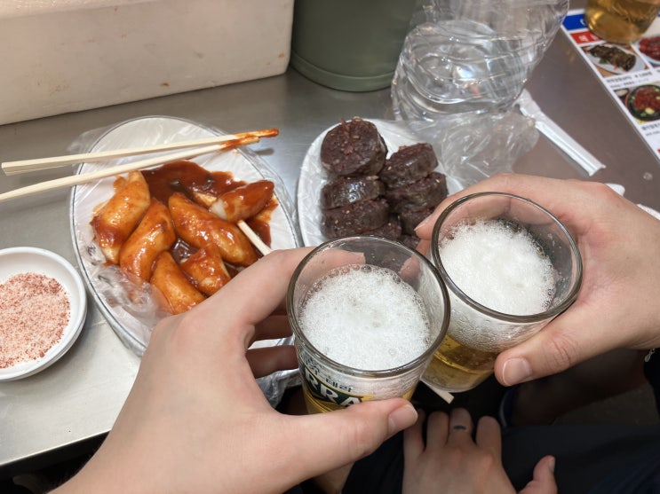  광장시장 맛집 투어 부촌육회 모사41호원조누드김밥 잡채김밥 순대