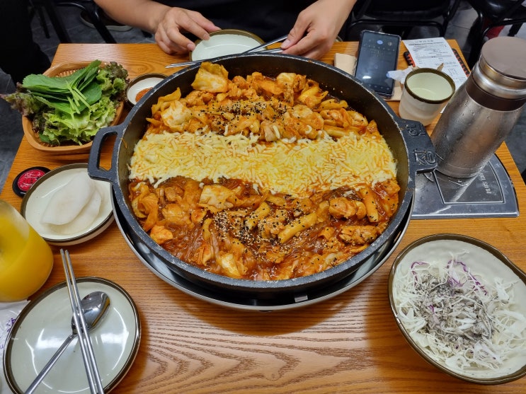  명동 장인닭갈비 명동점 점심 먹방 성공적