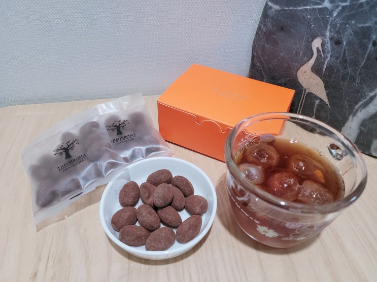  선물용초콜릿 테오브로마 쇼콜라티에 아몬드초콜릿 후기
