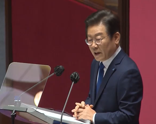 <b>이재명</b> <b>대표</b>, <b>교섭단체 대표연설</b>…'윤 정부 1년' 비판