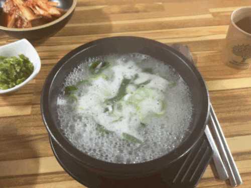  전곡항 맛집. 메뉴는 곰탕 하나뿐인 실비아 가마솥곰탕 방문 후기