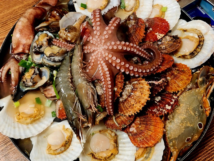  창원 반송시장 해물탕 맛집 돼지조개