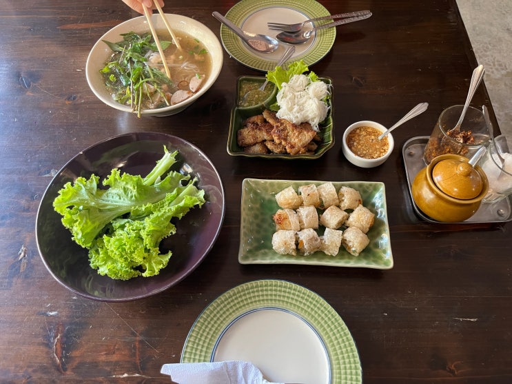  치앙마이맛집 구글평점 4.5라던 올드타운 다라베트남식당 Dara Vietnamese Restaurant