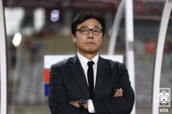황선홍 아시안게임 축구대표팀 감독 경질을 요구합니다. (황선홍 감독, 항저우아시안게임, 황금세대, 중국 평가전, 엄원상, 정우영, 조영욱, 고영준, 이강인, 평가전 요구)