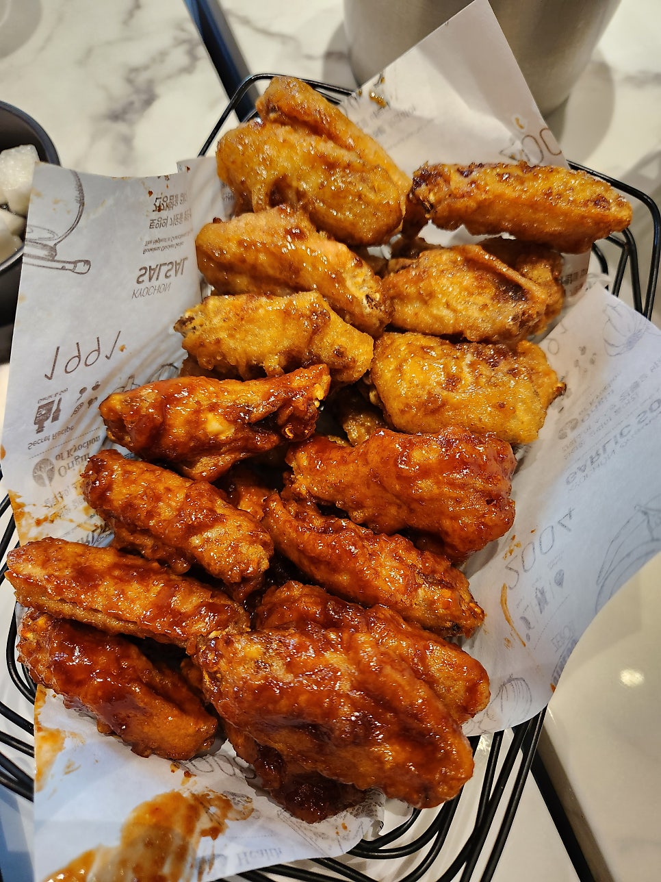 교촌치킨 팔달매천점 사진 6