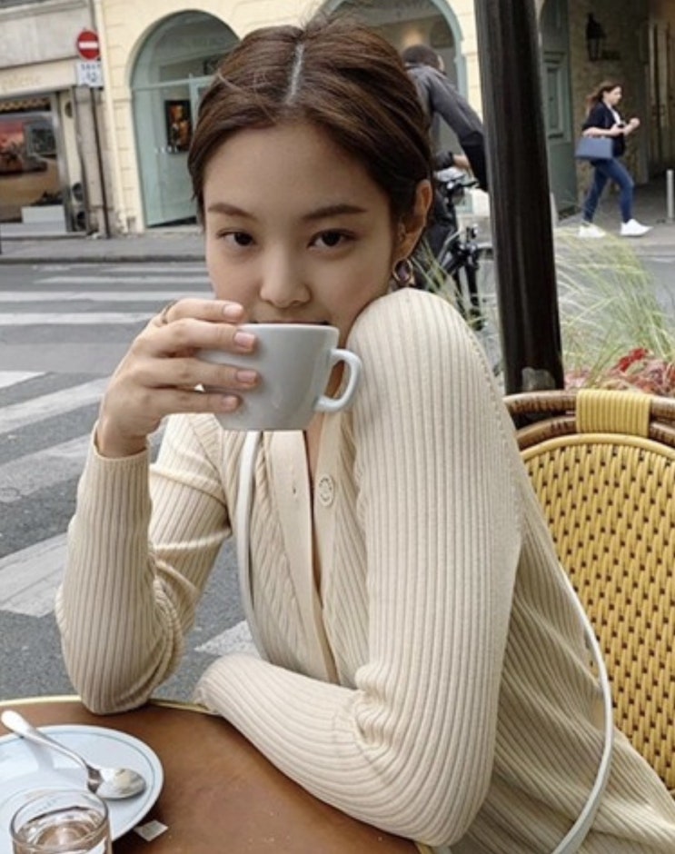  산드로 가브리엘 제니 가디건 €110 파페치 20% 추가세일 | 파페치 독일 주문하는법