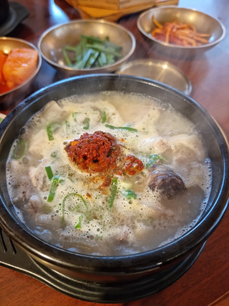  순대국 맛집이라는 청와옥 석촌호수점에서 편백정식 먹었어요 (솔직후기 내돈내산)
