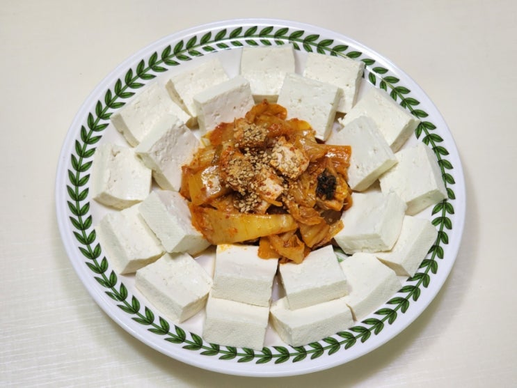  참치 두부김치 레시피 고소한 들기름으로 볶아요 / 다이어트 술안주 저녁상에 안성맞춤