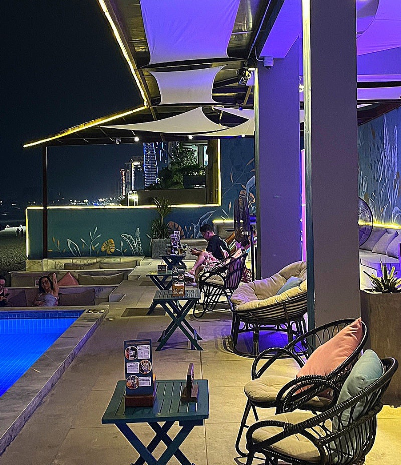 Da Nang Esco Beach Bar Fire Show :: 예약 없이도 좋은 자리에 앉으세요