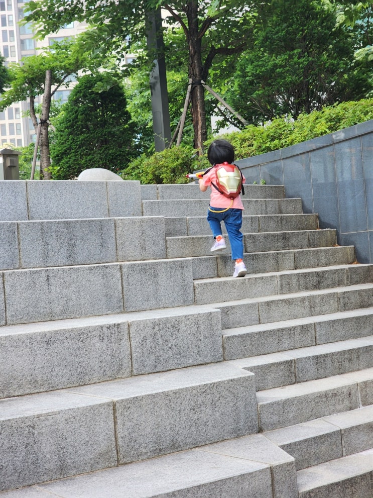  찡빵짱짱일기 : 금방 빨리 크는 귀염둥이들! 언니와 즐거운 나들이